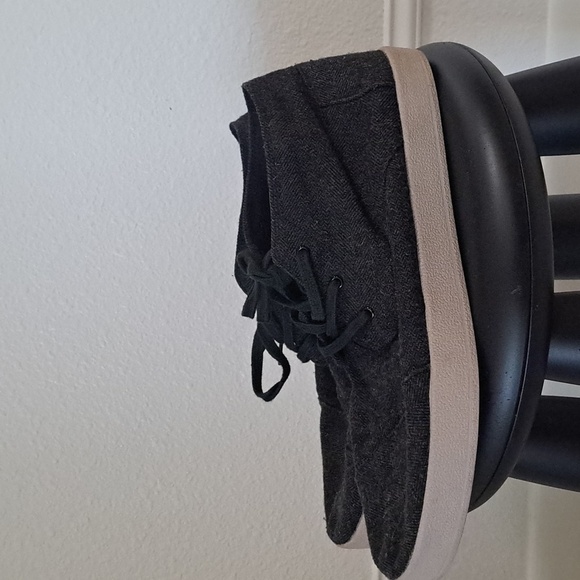 TOMS men's shoes size 12 - Picture 4 of 7